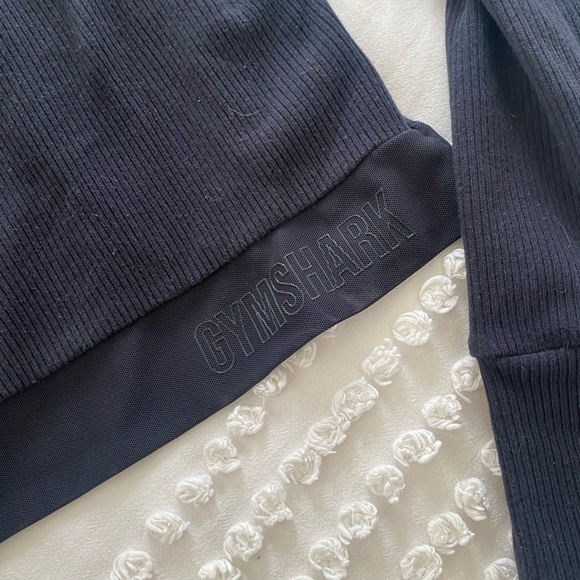 Gymshark Off-Shoulder Cropped Sweater Size Small - Picture 3 of 6